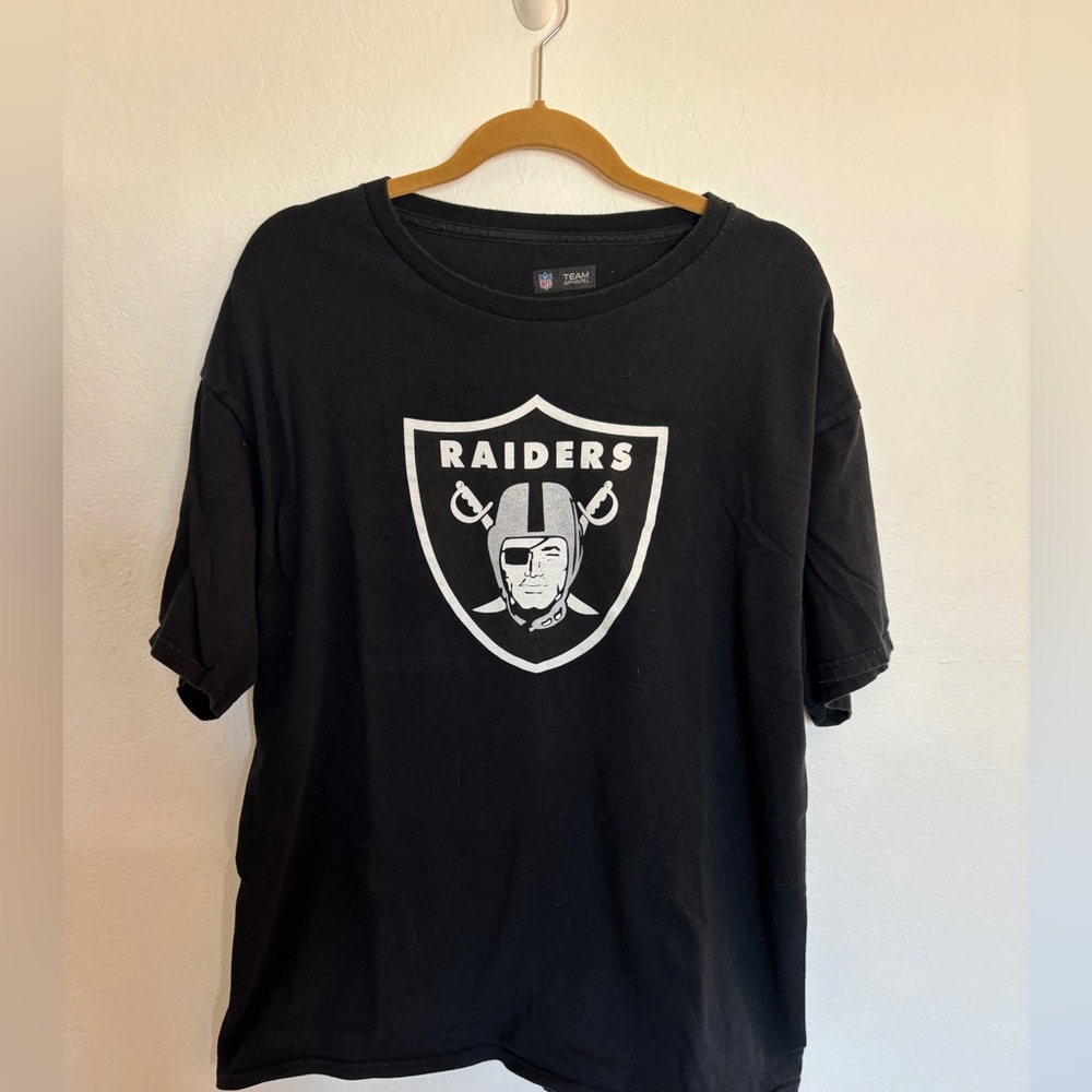 NFL Team Apparel Las Vegas Raiders Logo T-Shirt Black Size XL